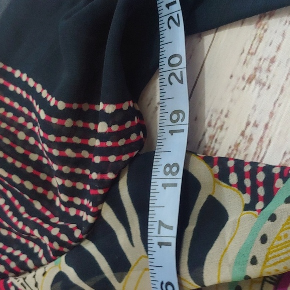 TT COLLECTION BY ANTHROPOLOGIE POPOVER TOP - Picture 6 of 7